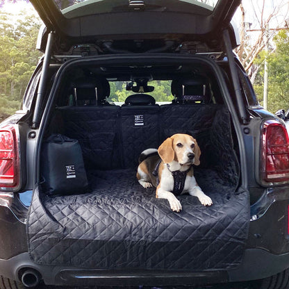 black-car-boot-cover-with-drawstring-bag-1